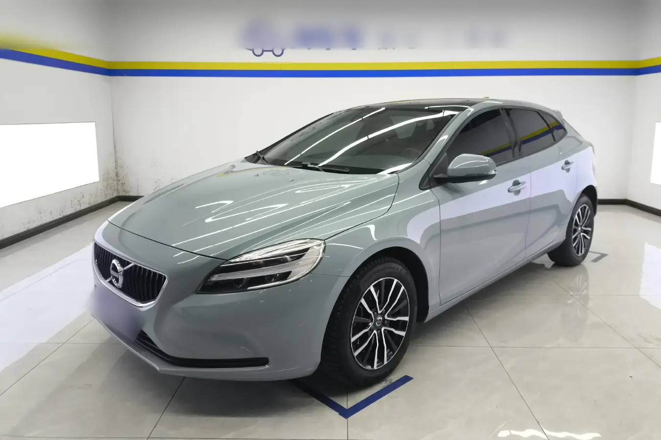 2019 Volvo V40 1.5T 152HP L4 6AT