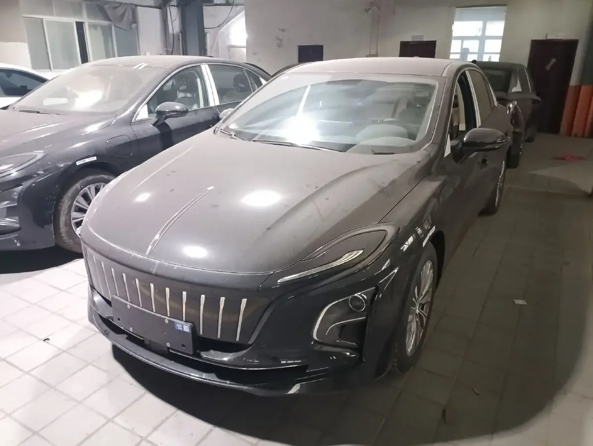 2024 HongQi E-QM5 BEV 60KWH