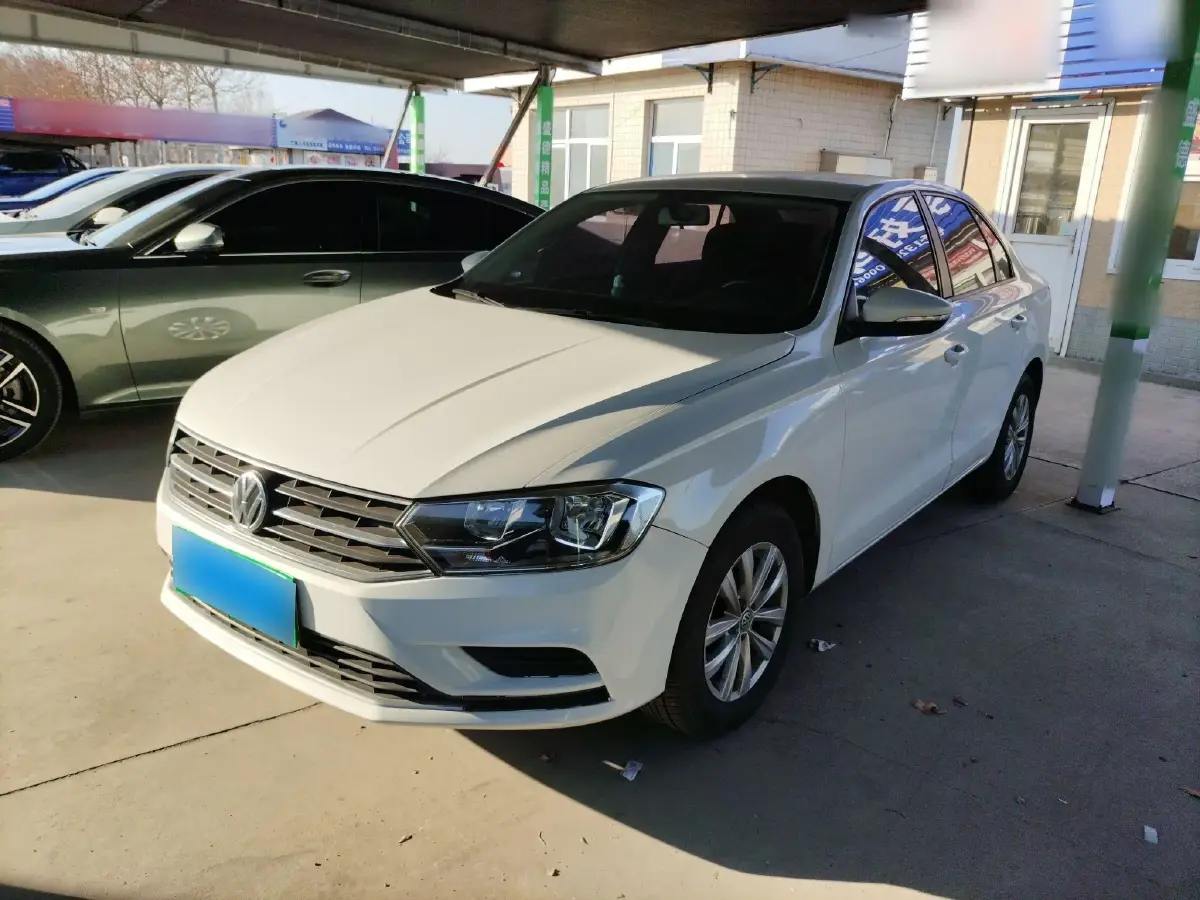 2016 Volkswagen Bora 1.6L 110HP L4 5MT