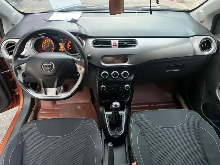 2014 Brilliance Auto H220 1.5L 105HP L4 5MT,autocango,china used car exporter,china ev exporter,chinese used car exporter,chinese used ev exporter