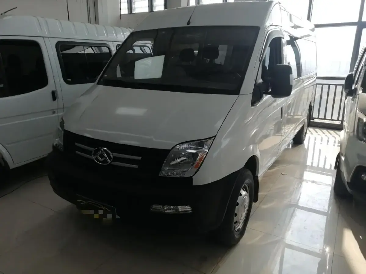2019 MAXUS XinTu V80 2.5T 136HP L4 6MT