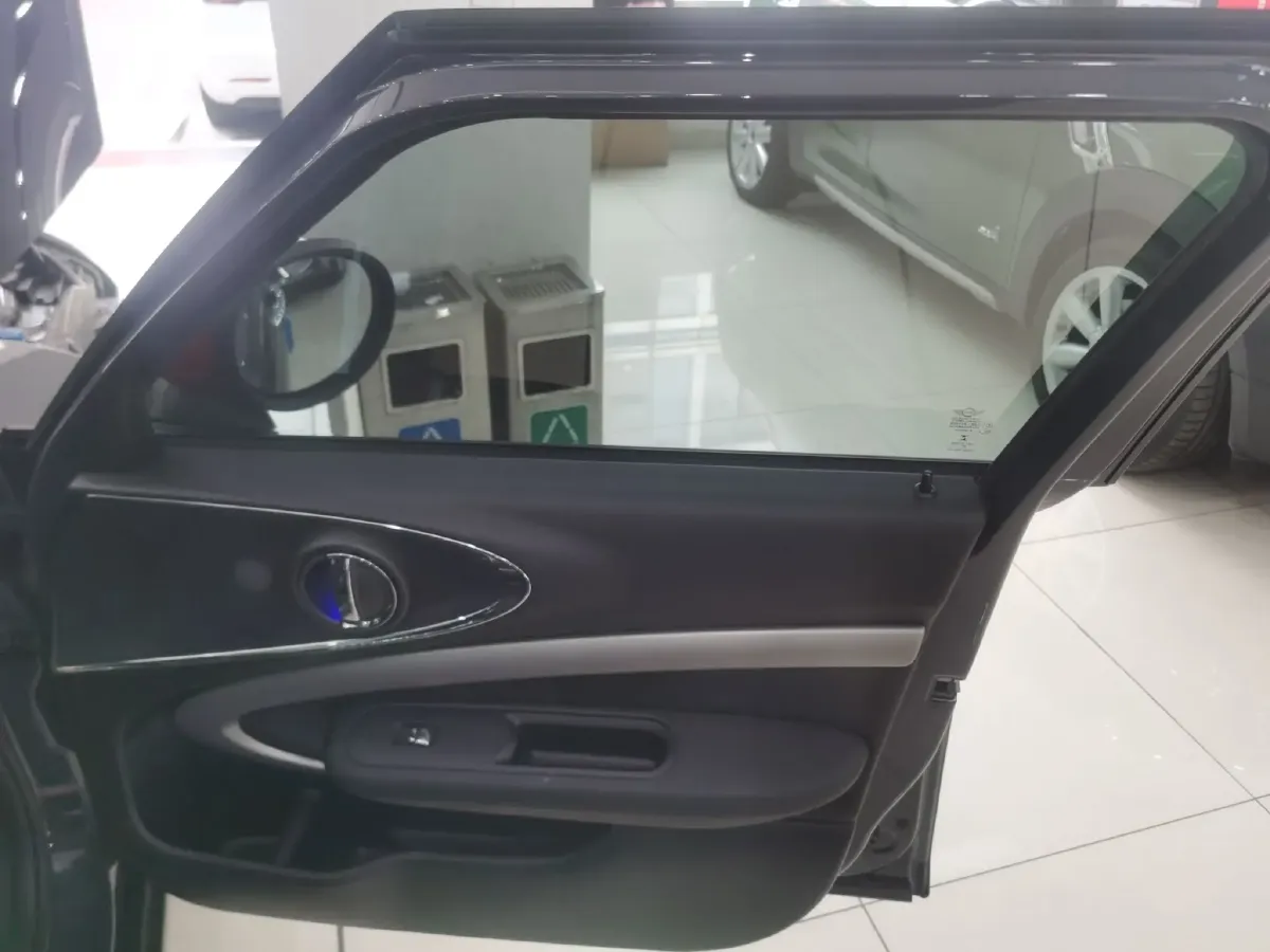 2021 MINI JCW CLUBMAN 2.0T 272HP L4 8AT,autocango,china used car exporter,china ev exporter,chinese used car exporter,chinese used ev exporter