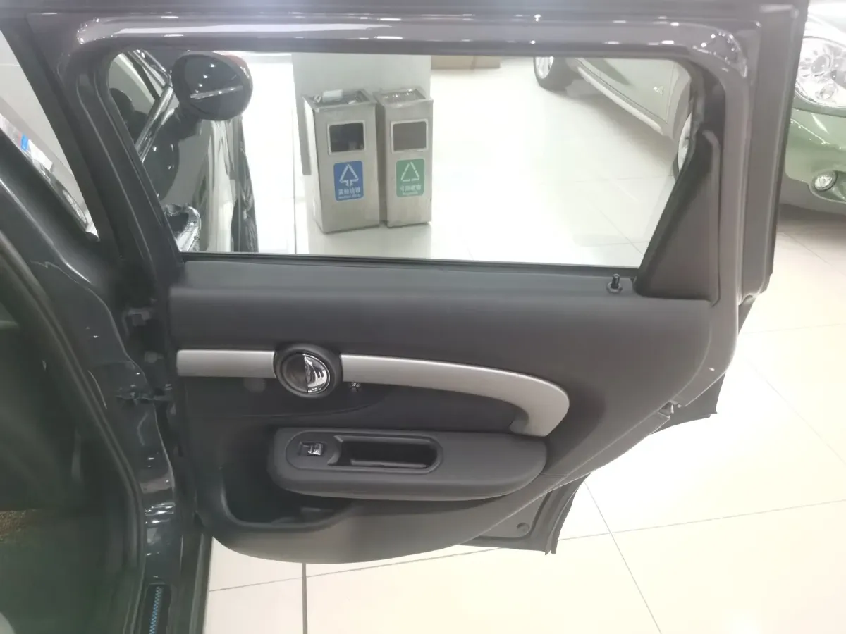 2021 MINI JCW CLUBMAN 2.0T 272HP L4 8AT,autocango,china used car exporter,china ev exporter,chinese used car exporter,chinese used ev exporter