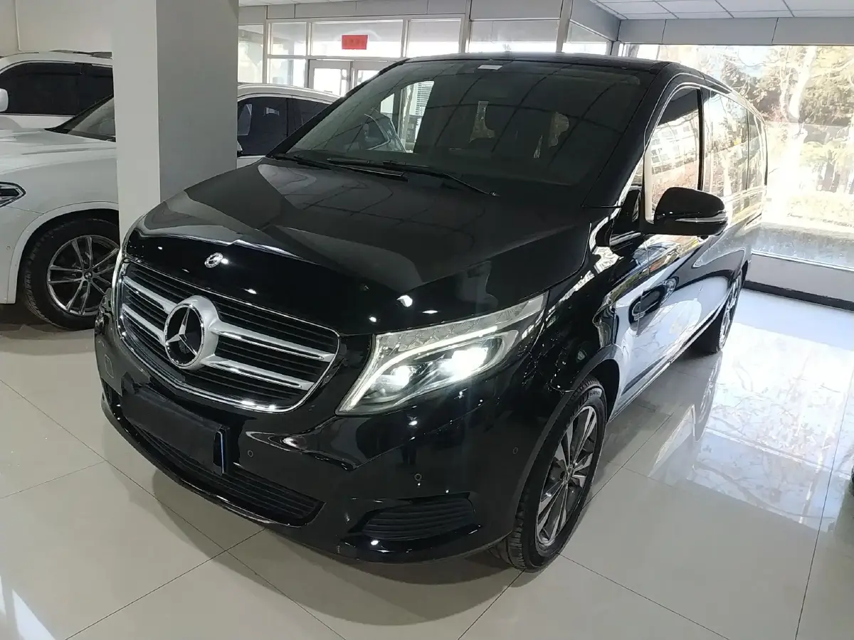 2018 Mercedes-Benz V Class 2.0T 211HP L4 7AT