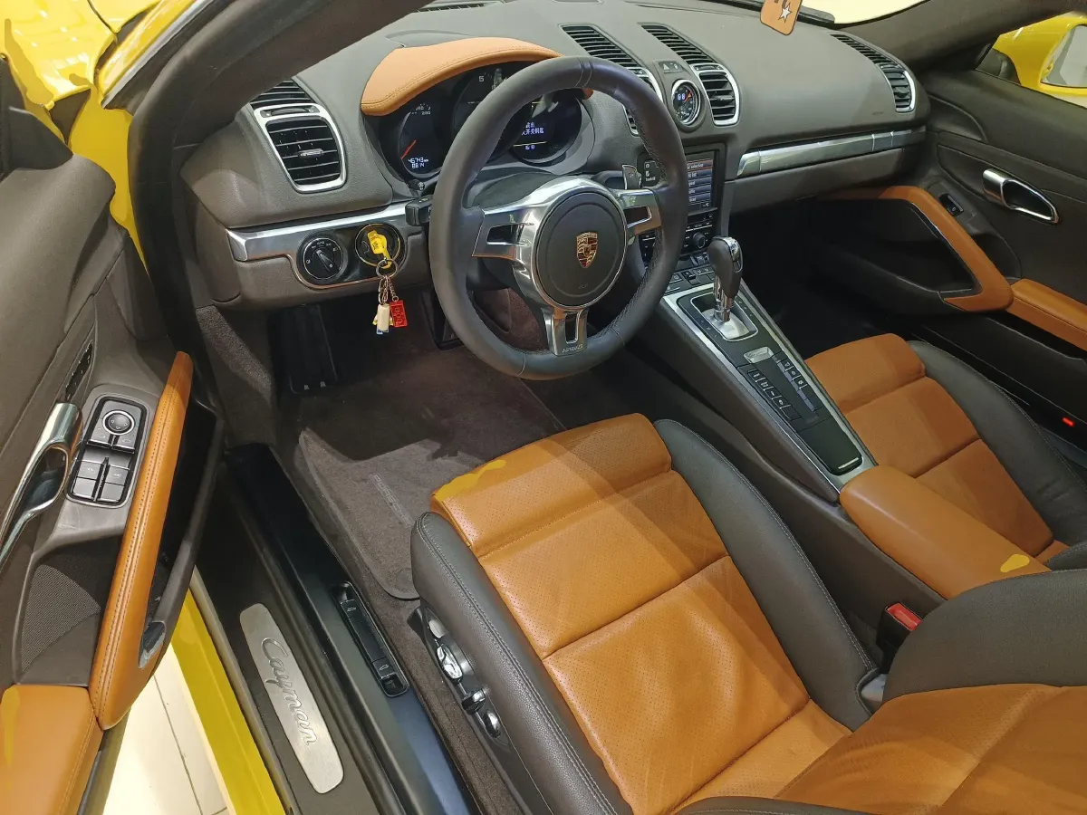 2013 Porsche Cayman 2.7L 275HP H6 7DCT,autocango,china used car exporter,china ev exporter,chinese used car exporter,chinese used ev exporter