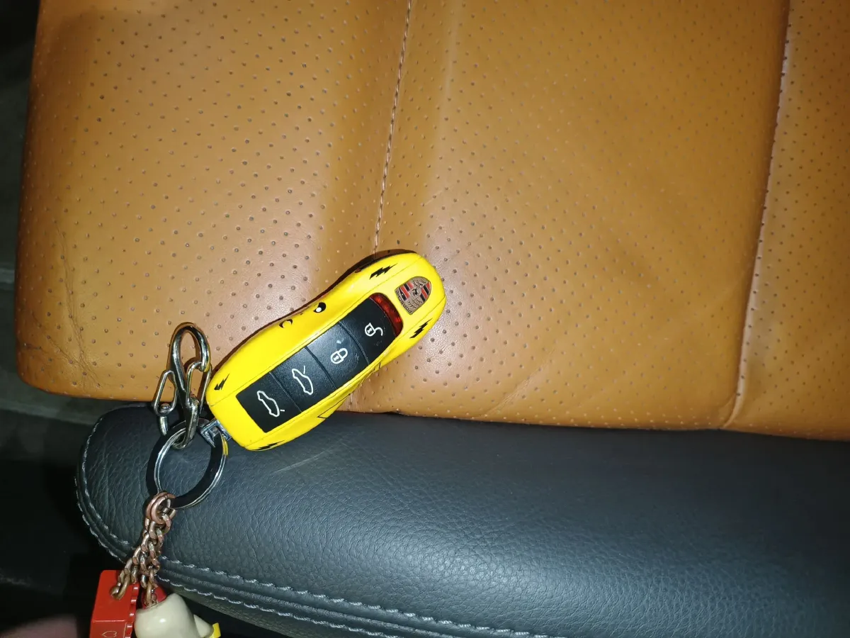 2013 Porsche Cayman 2.7L 275HP H6 7DCT,autocango,china used car exporter,china ev exporter,chinese used car exporter,chinese used ev exporter