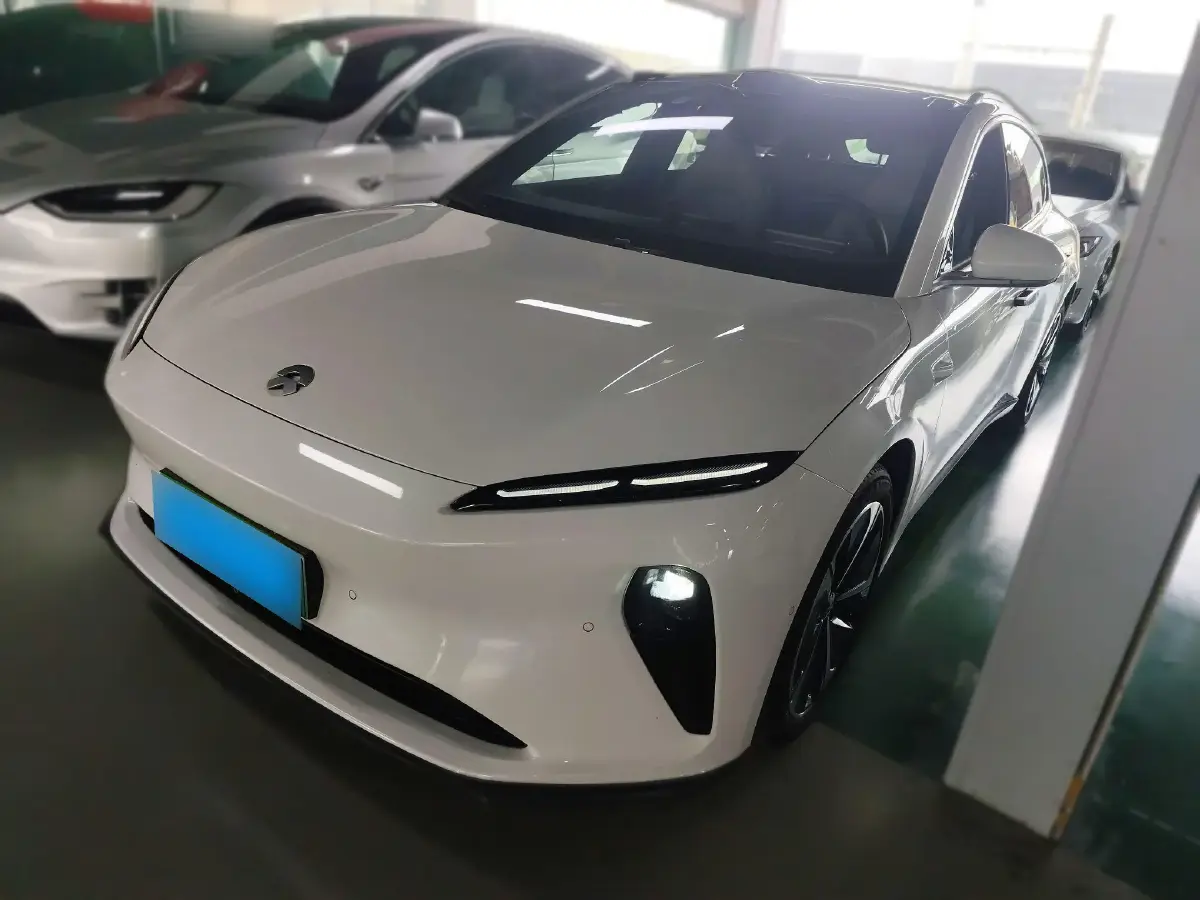 2023 NIO ET5T BEV 75KWH