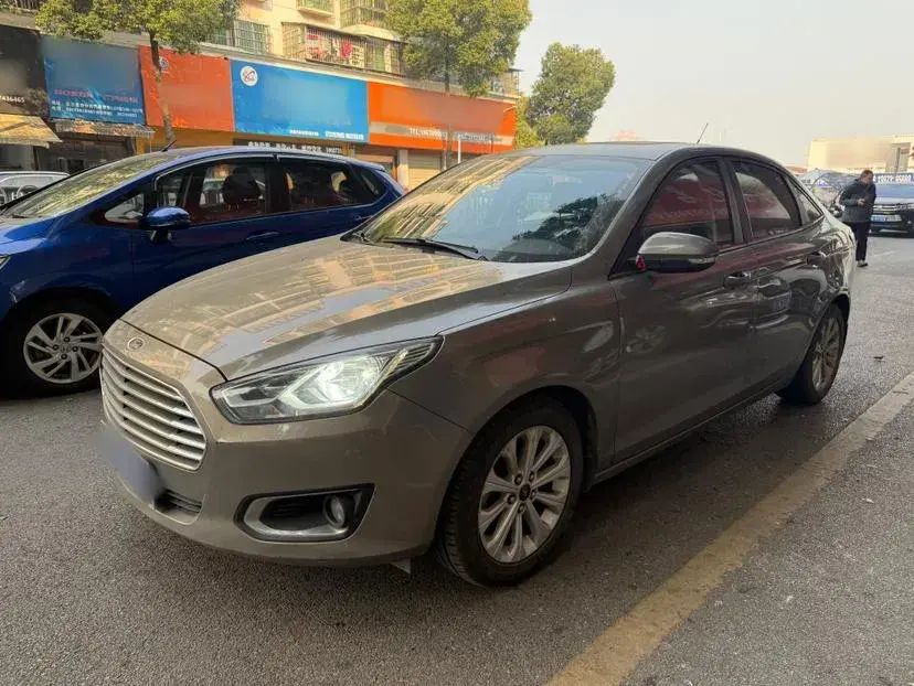 2015 Ford Escort 1.5L 113HP L4 6AT