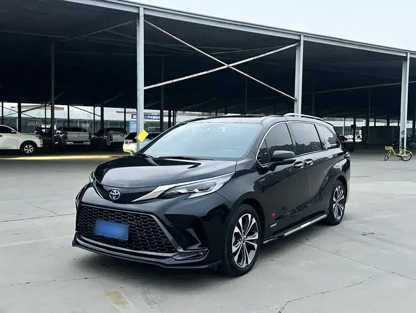 2023 Toyota Granvia 2.5L 189HP L4 E-CVT Hybrid