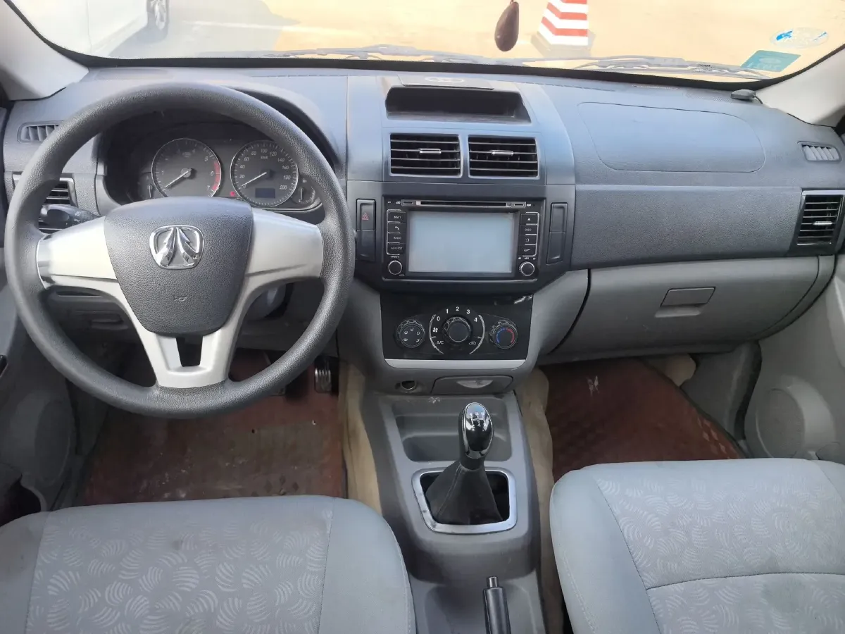 2014 BAIC WeiWang M20 1.5L 102HP L4 5MT,autocango,china used car exporter,china ev exporter,chinese used car exporter,chinese used ev exporter