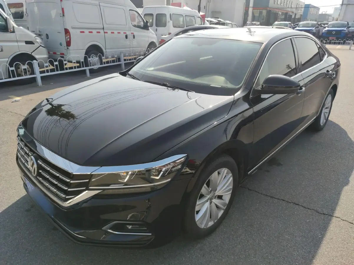 2019 Volkswagen Passat 2.0T 186HP L4 7DCT