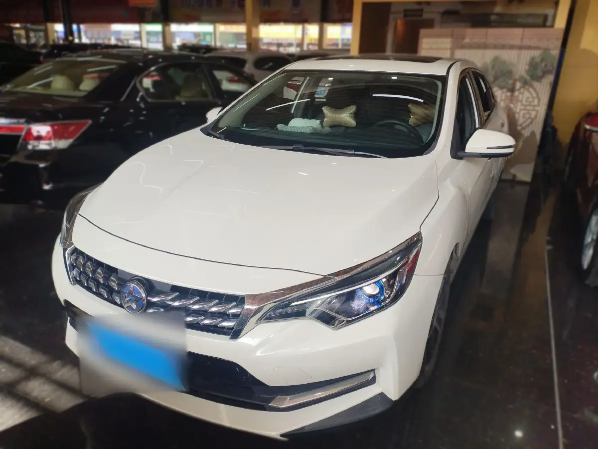 2020 Venucia D60 1.6L 126HP L4 CVT