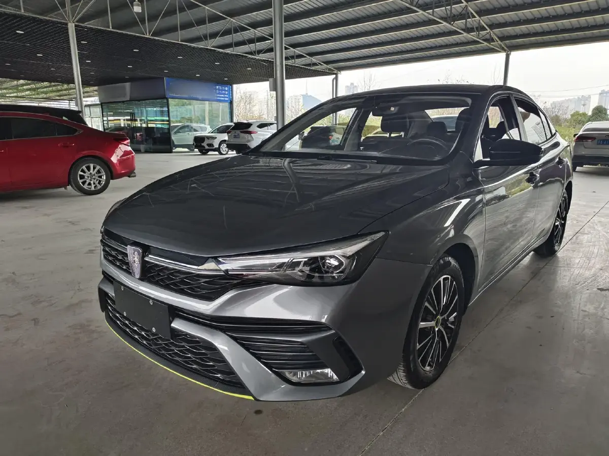 2021 Roewe i5 1.5L 120HP L4 CVT