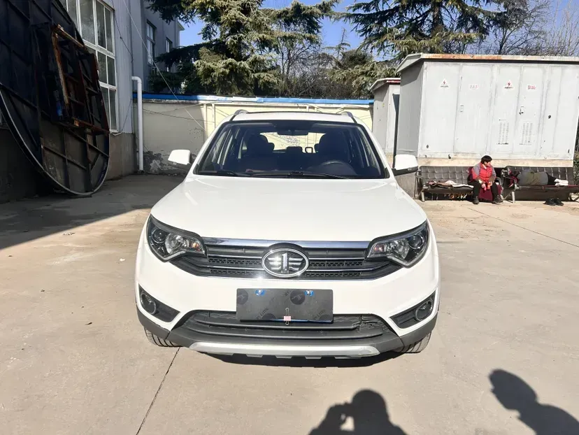 2017 FAW Senia R7 1.6L 116HP L4 5MT,autocango,china used car exporter,china ev exporter,chinese used car exporter,chinese used ev exporter