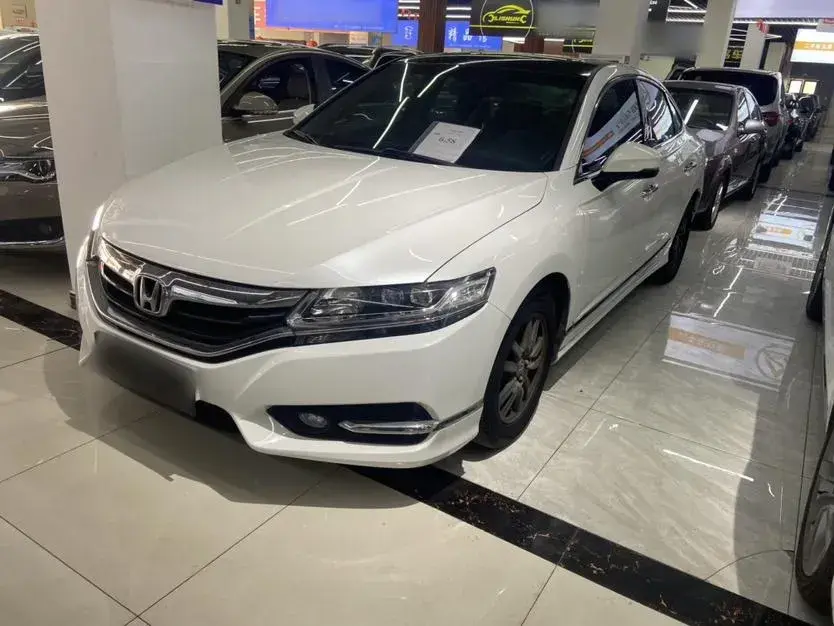 2015 Honda Spirior 2.0L 155HP L4 CVT