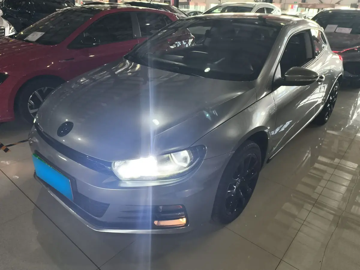 2015 Volkswagen Scirocco 1.4T 122HP L4 7DCT