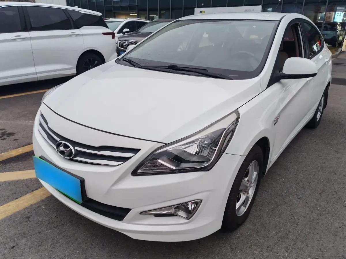2014 Hyundai Reina 1.4L 107HP L4 4AT