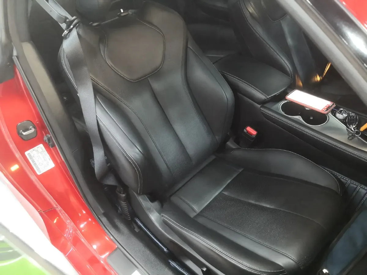 2017 Infiniti Q60 2.0T 211HP L4 7AT,autocango,china used car exporter,china ev exporter,chinese used car exporter,chinese used ev exporter