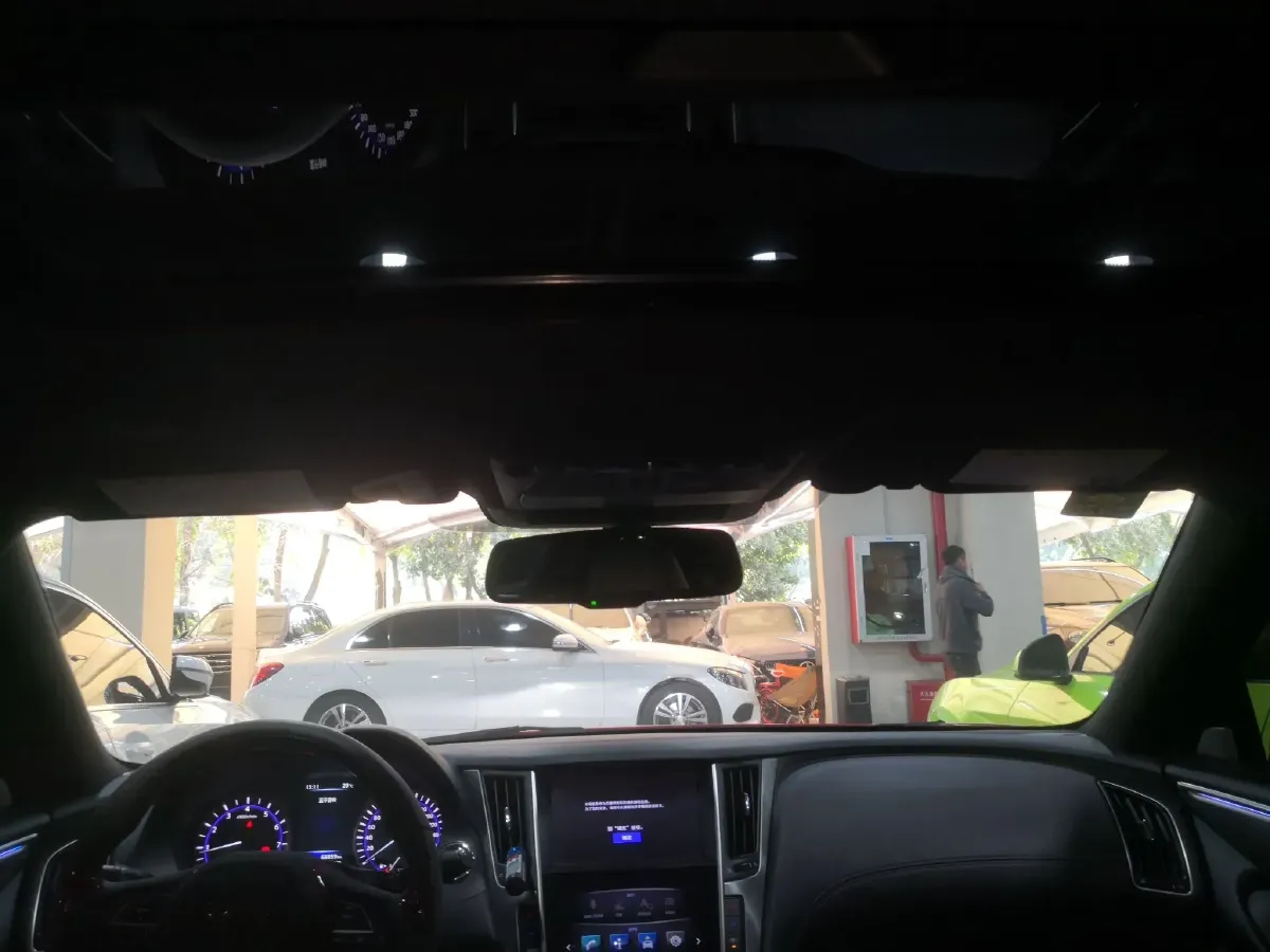 2017 Infiniti Q60 2.0T 211HP L4 7AT,autocango,china used car exporter,china ev exporter,chinese used car exporter,chinese used ev exporter