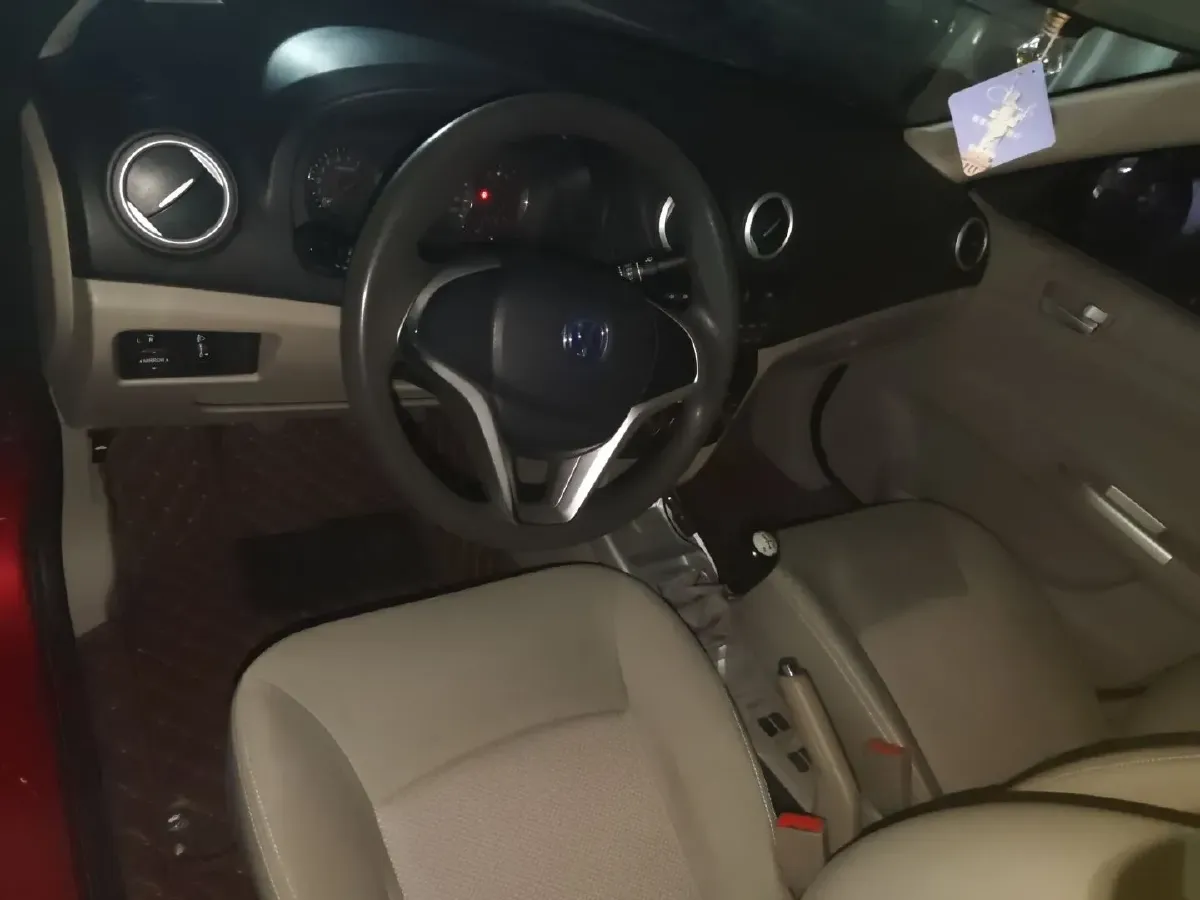 2015 ChangAn Alsvin V3 1.4L 101HP L4 5MT,autocango,china used car exporter,china ev exporter,chinese used car exporter,chinese used ev exporter