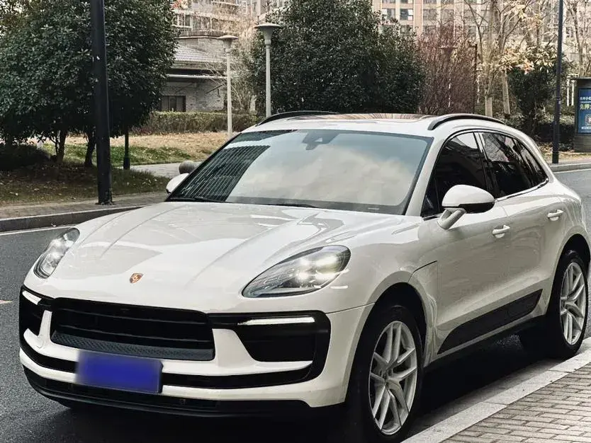2022 Porsche Macan 2.0T 265HP L4 7DCT