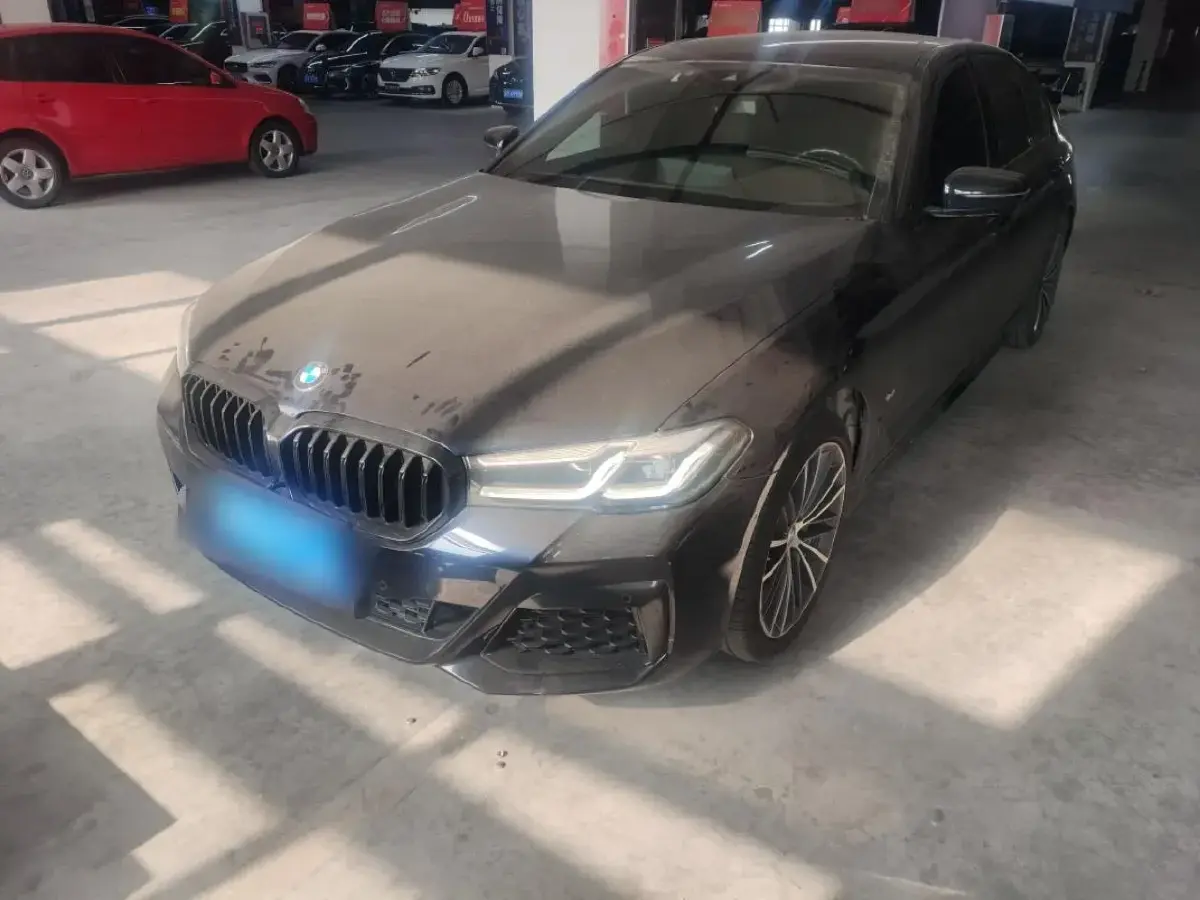 2023 BMW 5 Series 2.0T 245HP L4 8AT