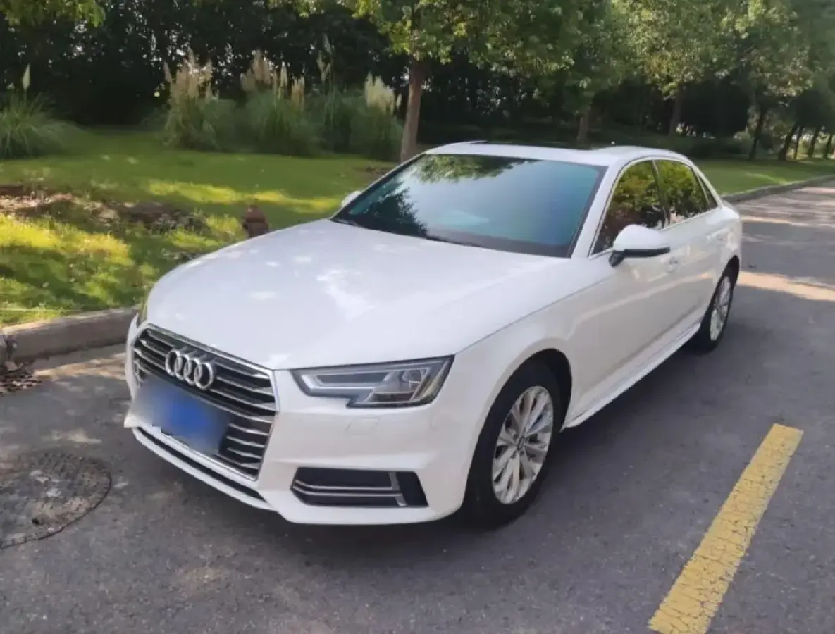 2019 Audi A4L 2.0T 190HP L4 7DCT