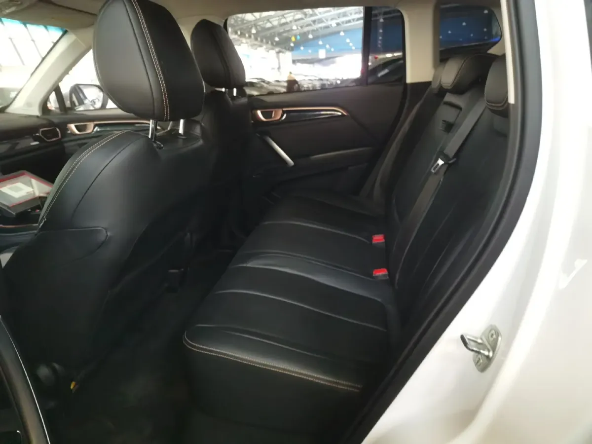 2020 BaoJun RS-5 1.5T 147HP L4 CVT,autocango,china used car exporter,china ev exporter,chinese used car exporter,chinese used ev exporter