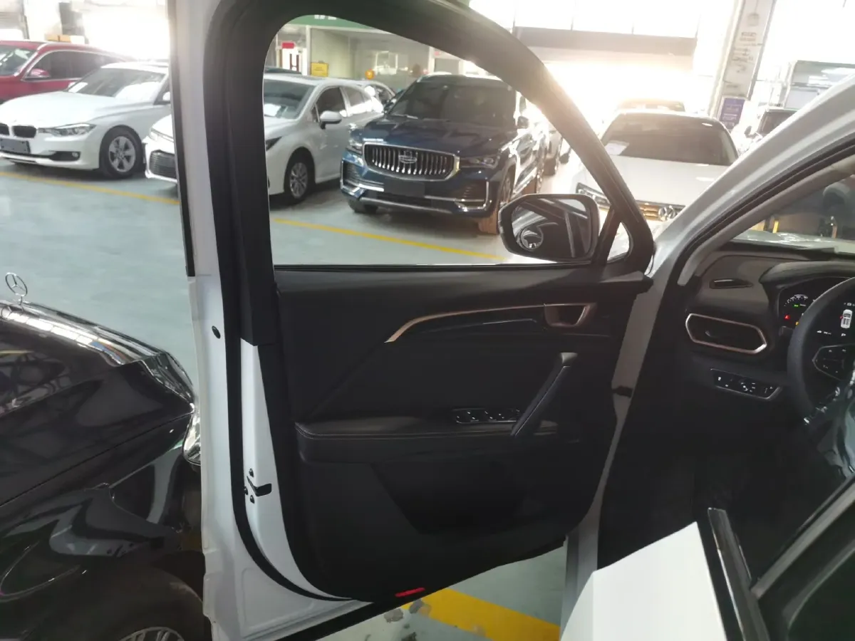 2020 BaoJun RS-5 1.5T 147HP L4 CVT,autocango,china used car exporter,china ev exporter,chinese used car exporter,chinese used ev exporter