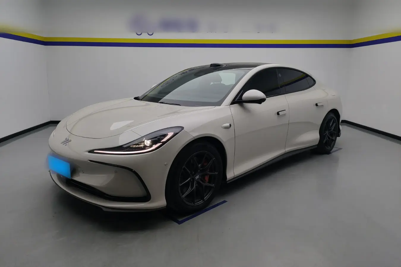 2024 IM L6 BEV 75KWH