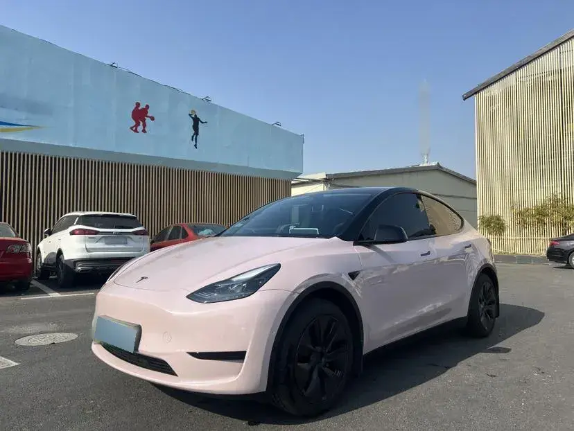 2023 Tesla Model Y BEV 60KWH