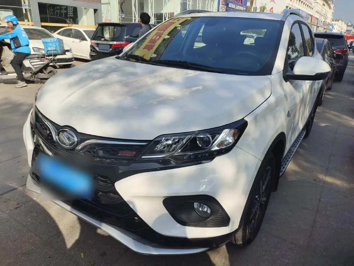 2018 Soueast DX3 1.5L 120HP L4 5MT,autocango,china used car exporter,china ev exporter,chinese used car exporter,chinese used ev exporter