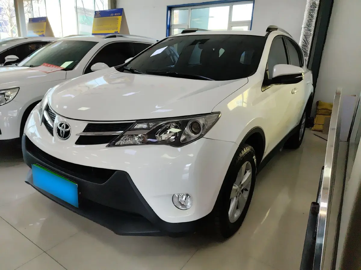 2013 Toyota RAV4 2.0L 147HP L4 CVT