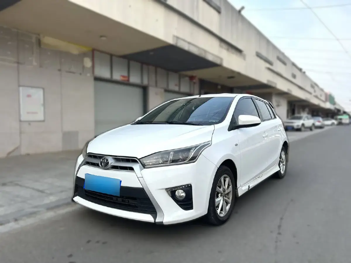 2016 Toyota Yaris L 1.5L 107HP L4 4AT