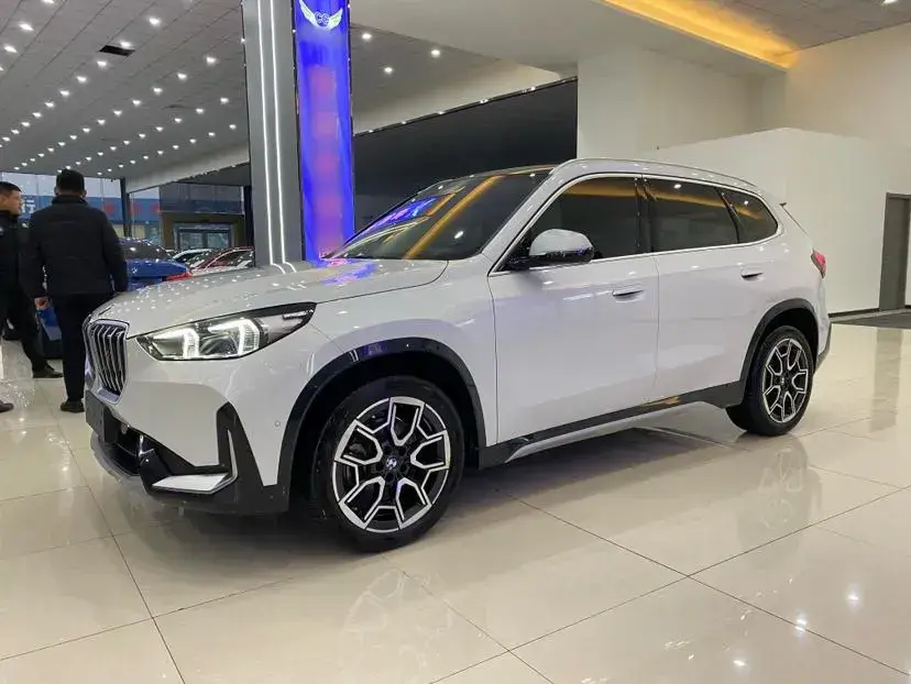 2023 BMW X1 2.0T 204HP L4 7DCT