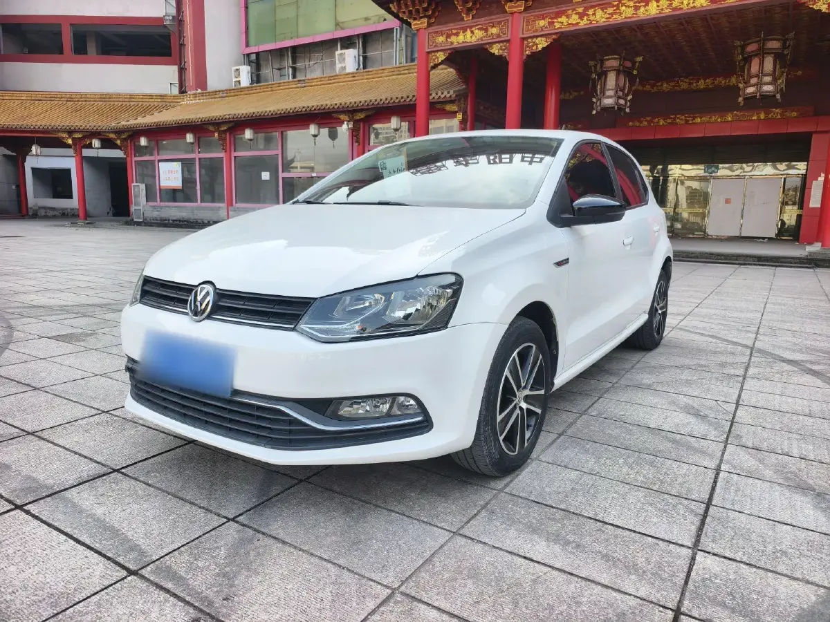 2014 Volkswagen Polo 1.6L 110HP L4 6AT