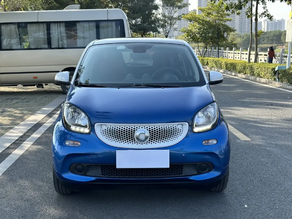 2016 Smart smart forfour 1.0L 71HP L3 6DCT,autocango,china used car exporter,china ev exporter,chinese used car exporter,chinese used ev exporter