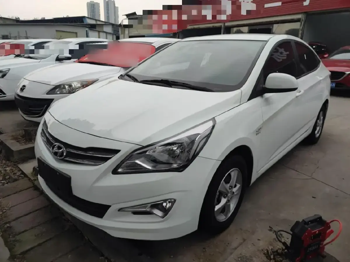 2014 Hyundai Reina 1.4L 107HP L4 5MT