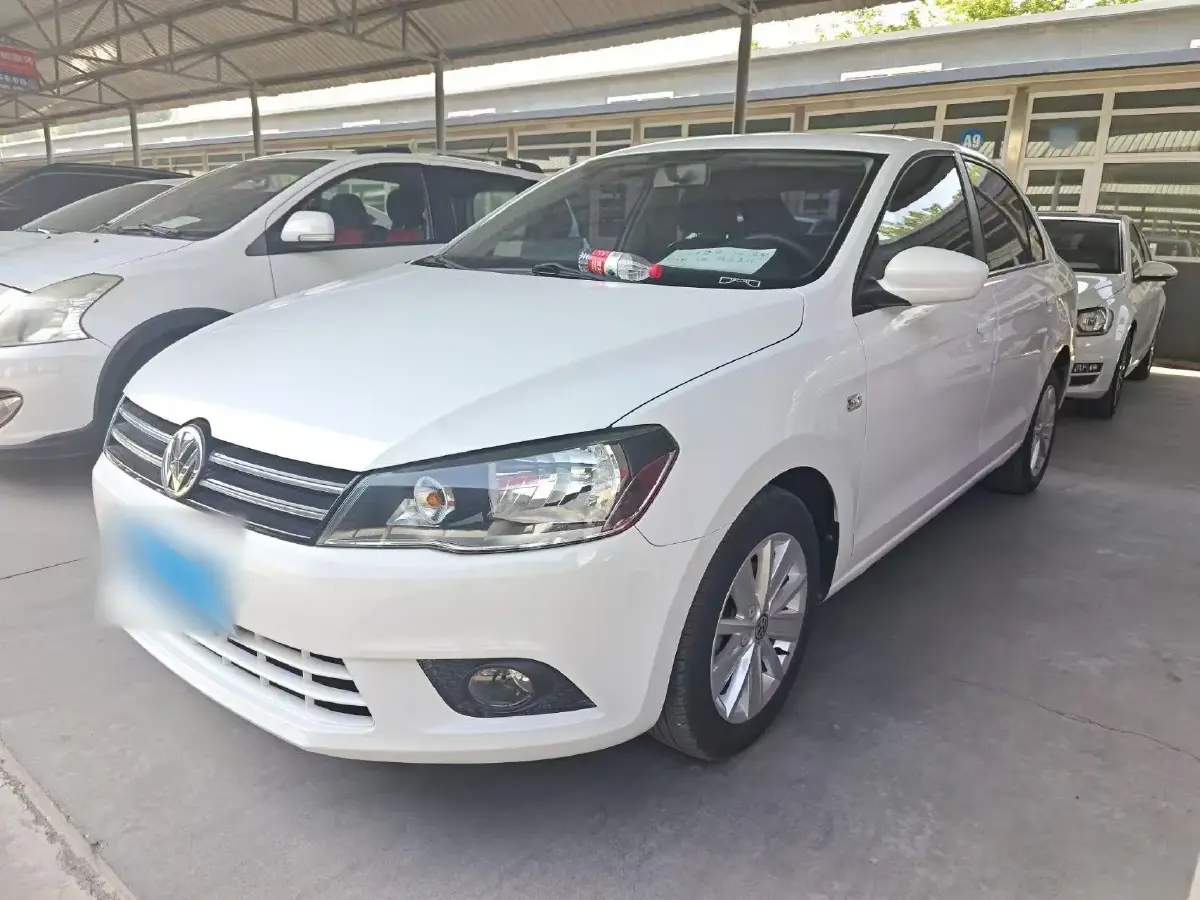 2013 Volkswagen Jetta 1.6L 110HP L4 6AT