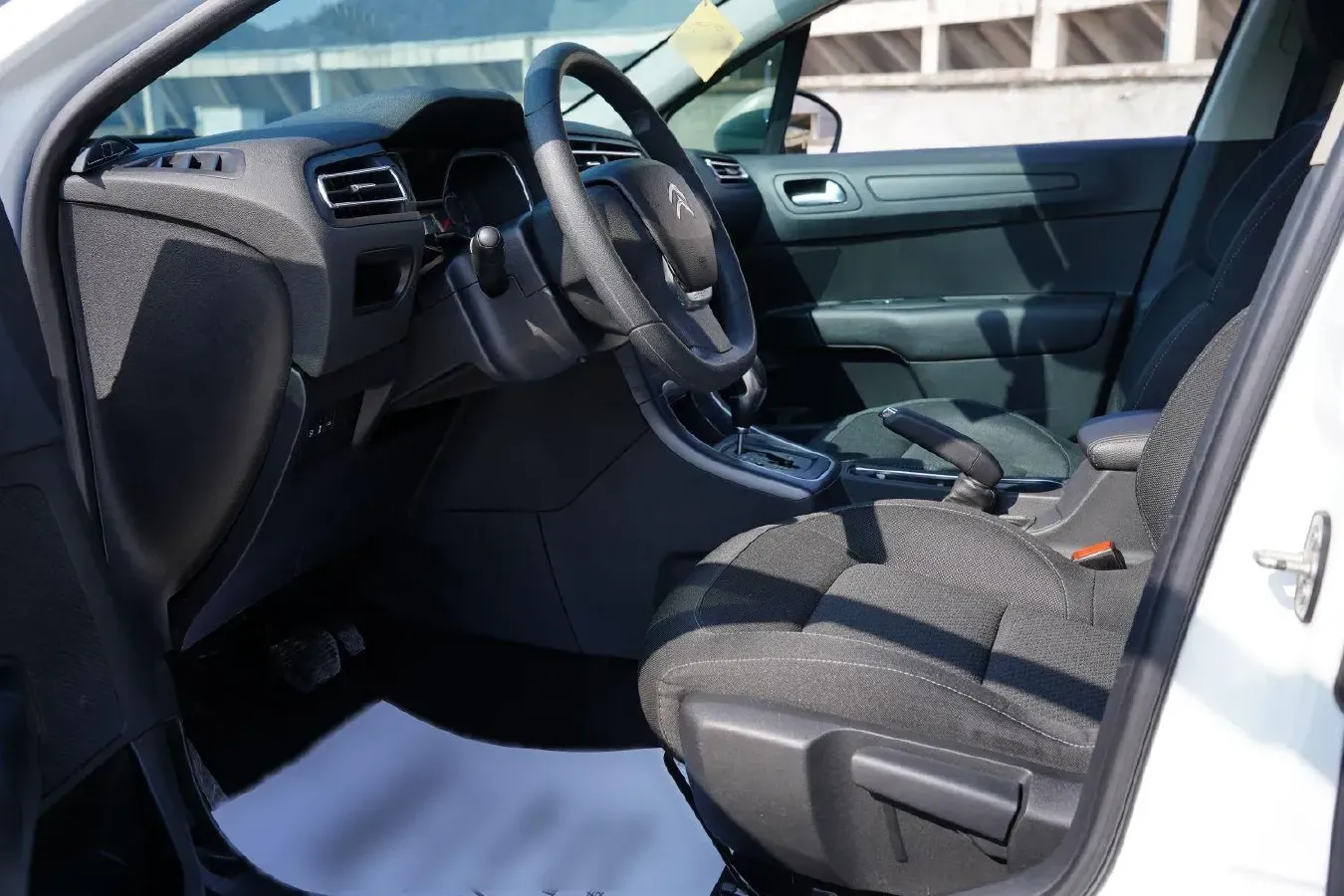 2018 Citroen C4 C-Quatre 1.6L 117HP L4 6AT,autocango,china used car exporter,china ev exporter,chinese used car exporter,chinese used ev exporter