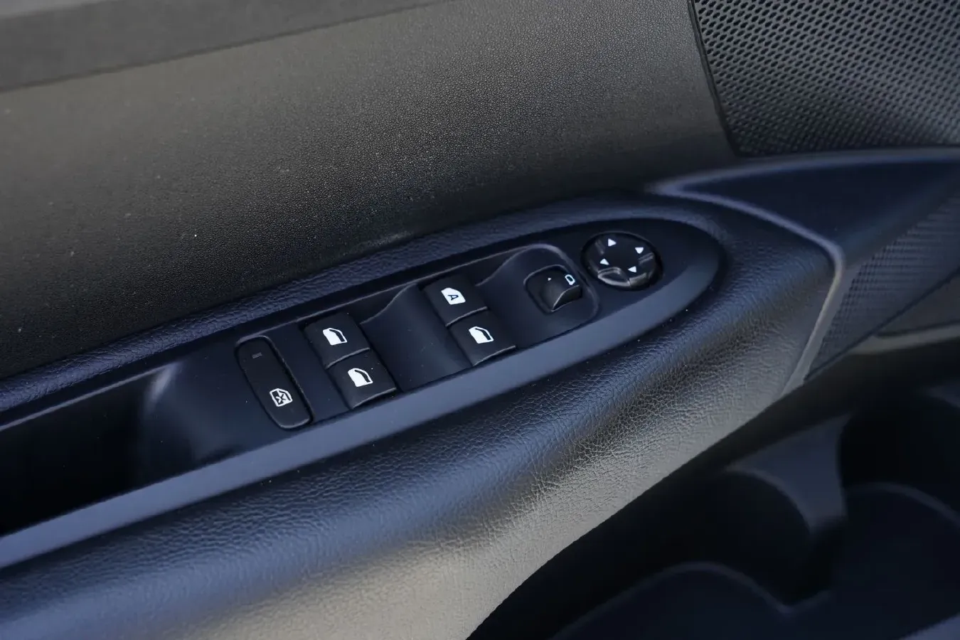 2018 Citroen C4 C-Quatre 1.6L 117HP L4 6AT,autocango,china used car exporter,china ev exporter,chinese used car exporter,chinese used ev exporter