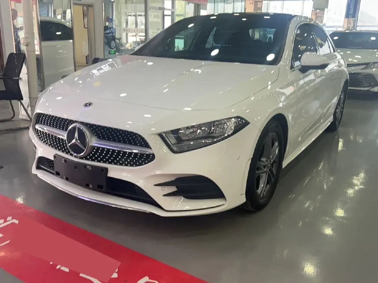 2021 Mercedes-Benz A Class 1.3T 136HP L4 7DCT