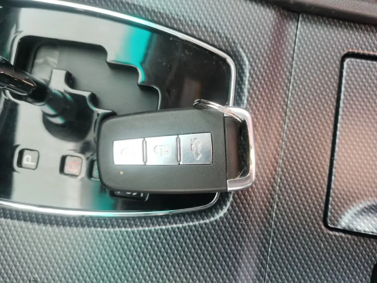 2017 HaiMa M6 1.5T 163HP L4 CVT,autocango,china used car exporter,china ev exporter,chinese used car exporter,chinese used ev exporter