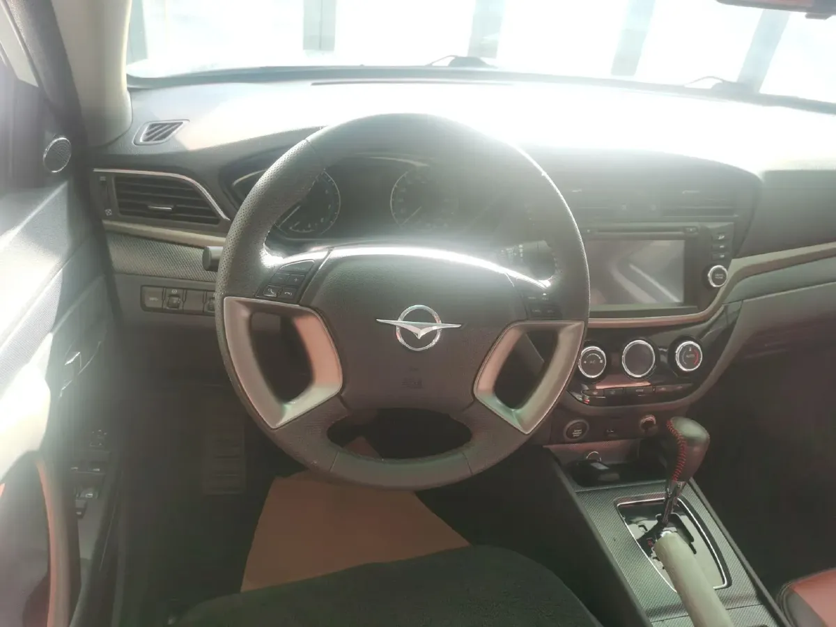 2017 HaiMa M6 1.5T 163HP L4 CVT,autocango,china used car exporter,china ev exporter,chinese used car exporter,chinese used ev exporter