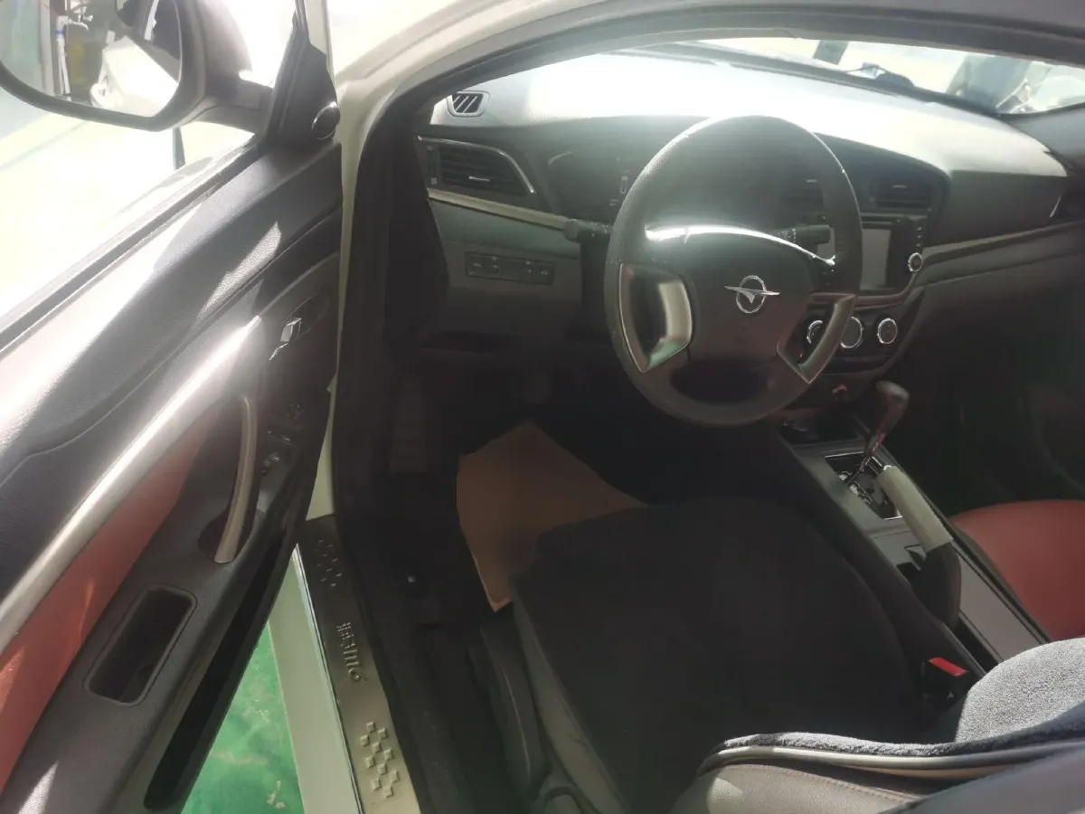 2017 HaiMa M6 1.5T 163HP L4 CVT,autocango,china used car exporter,china ev exporter,chinese used car exporter,chinese used ev exporter