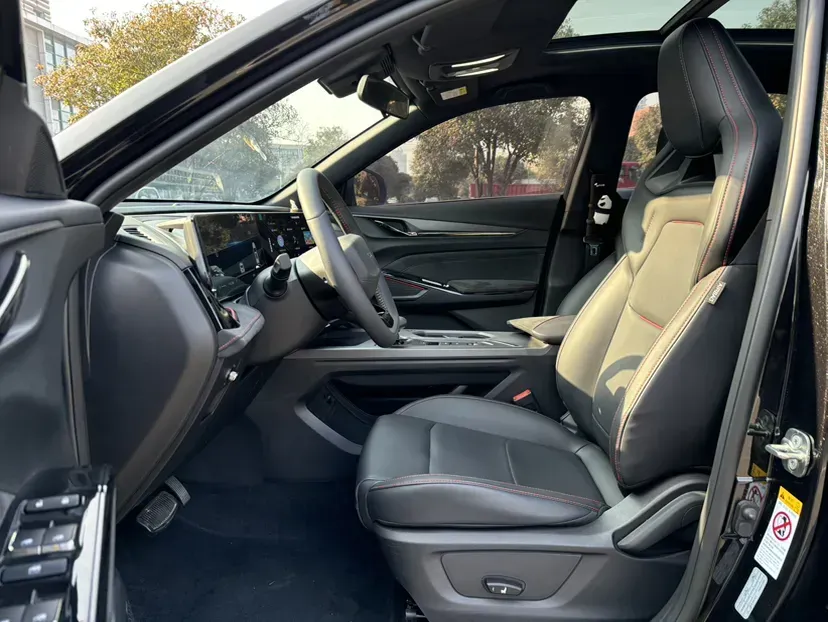 2023 ChangAn Oshan X5 Plus 1.5T 188HP L4 7DCT,autocango,china used car exporter,china ev exporter,chinese used car exporter,chinese used ev exporter