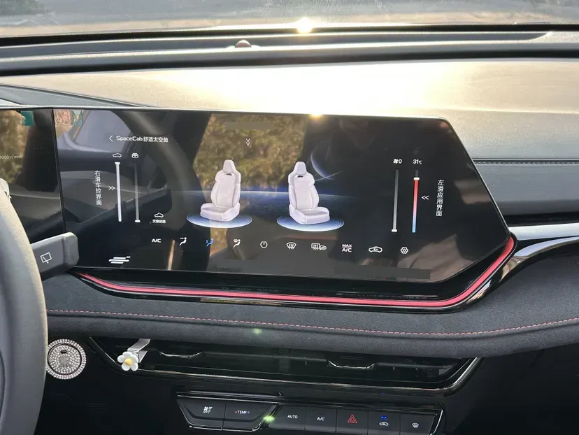 2023 ChangAn Oshan X5 Plus 1.5T 188HP L4 7DCT,autocango,china used car exporter,china ev exporter,chinese used car exporter,chinese used ev exporter