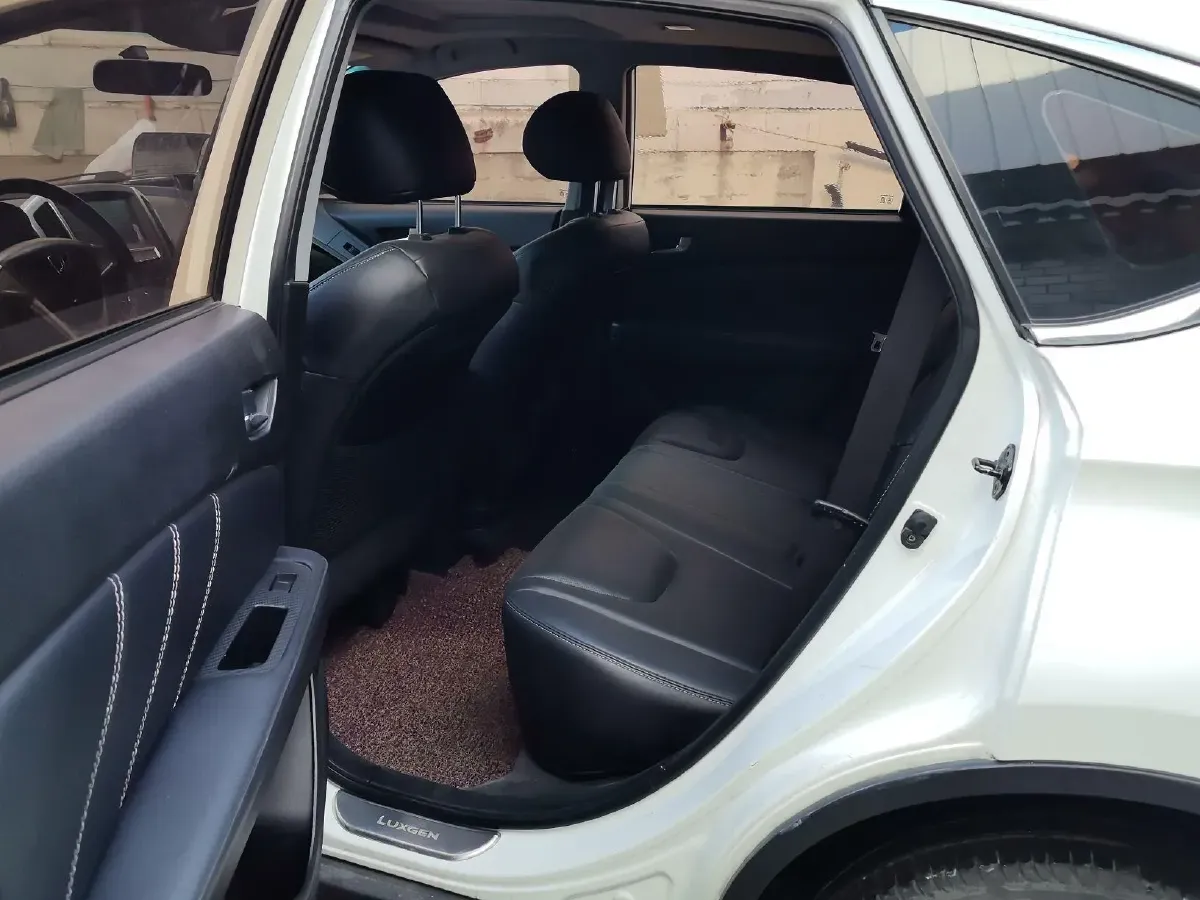 2015 Luxgen 6 SUV 1.8T 180HP L4 6AT,autocango,china used car exporter,china ev exporter,chinese used car exporter,chinese used ev exporter