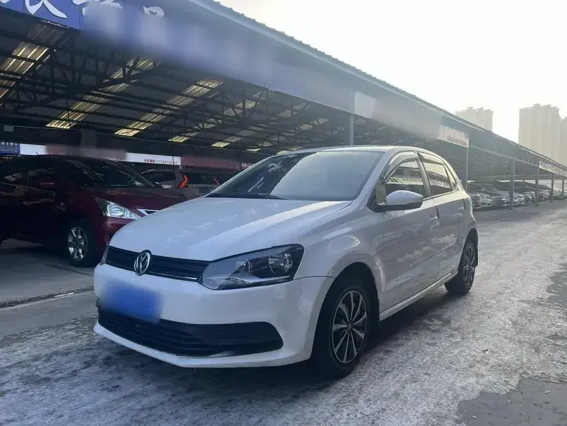 2016 Volkswagen Polo 1.4L 90HP L4 5MT