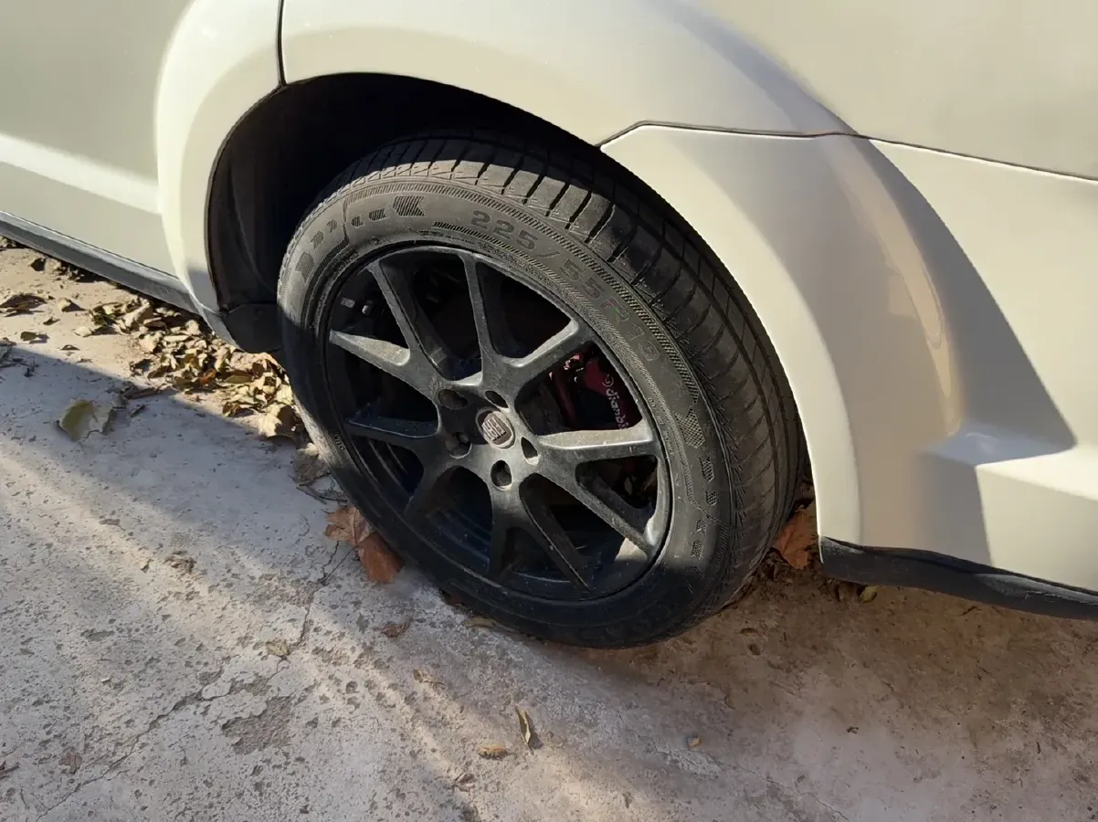 2014 Fiat Freemont 2.4L 170HP L4 6AT,autocango,china used car exporter,china ev exporter,chinese used car exporter,chinese used ev exporter